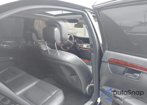 2012 Mercedes-Benz S 550 4Matic z USA, uszkodzony, nr VIN WDDNG9EB3CA447717